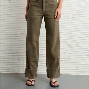 American Eagle Stovepipe Cuffed pants, size 2, NWT